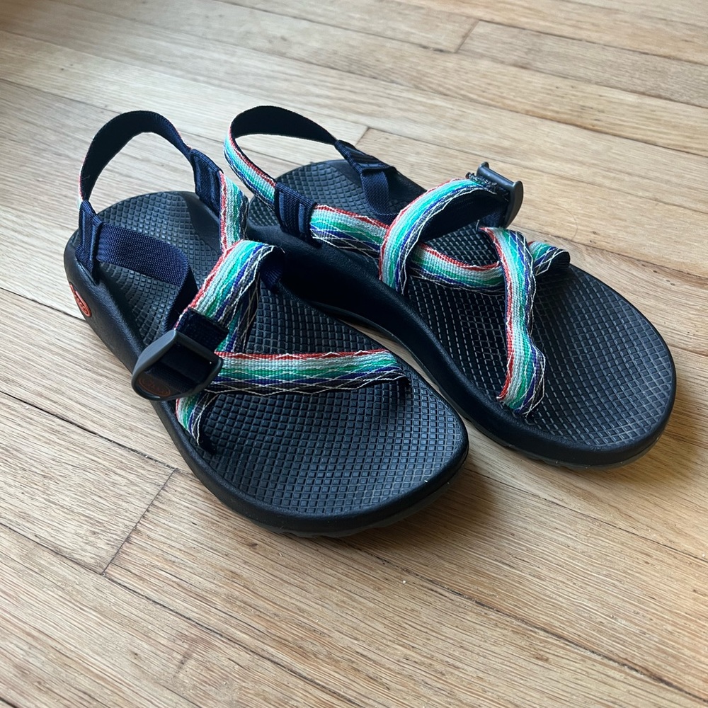 Rainbow Chaco size 8